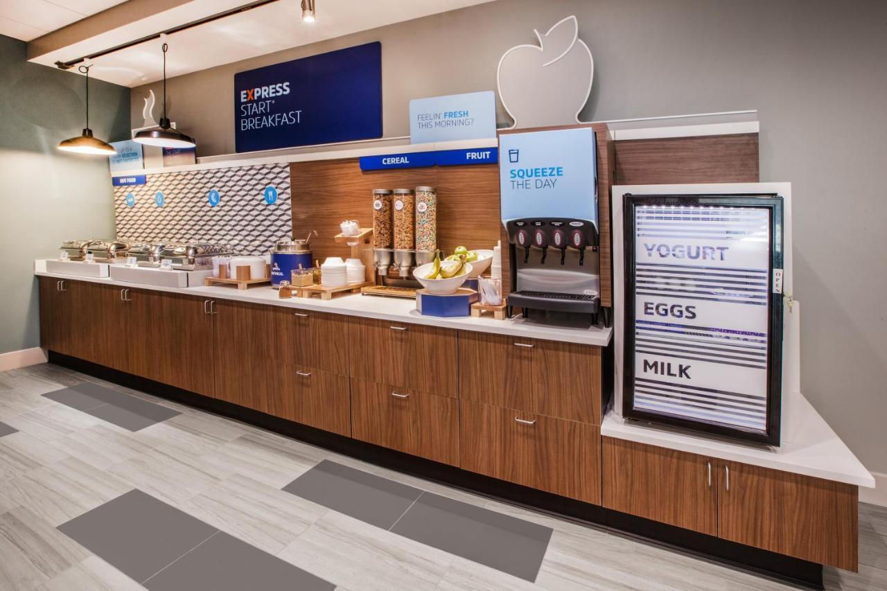 Holiday Inn Express & Suites - West Omaha - Elkhorn By Ihg Екстериор снимка